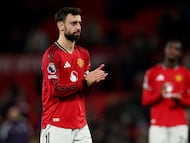 Soccer Football - Premier League - Manchester United v AFC Bournemouth - Old Trafford, Manchester, Britain - December 15, 2025 Manchester United's Bruno Fernandes reacts after the match REUTERS/Phil Noble EDITORIAL USE ONLY. NO USE WITH UNAUTHORIZED AUDIO, VIDEO, DATA, FIXTURE LISTS, CLUB/LEAGUE LOGOS OR 'LIVE' SERVICES. ONLINE IN-MATCH USE LIMITED TO 120 IMAGES, NO VIDEO EMULATION. NO USE IN BETTING, GAMES OR SINGLE CLUB/LEAGUE/PLAYER PUBLICATIONS. PLEASE CONTACT YOUR ACCOUNT REPRESENTATIVE FOR FURTHER DETAILS..