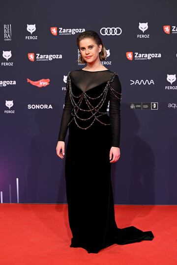 La actriz Elisabet Casanovas, protagonista de La Ruta, en la alfombra roja.