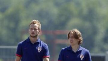 Rakitic y Modric, con la selecci&oacute;n croata.