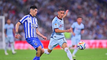 Gerardo Arteaga (L) of Monterrey fights for the ball with Uriel Antuna (R) of Cruz Azul during the Semifinals first leg match between Monterrey and Cruz Azul as part of the Torneo Clausura 2024 Liga BBVA MX at BBVA Bancomer Stadium on May 16, 2024 in Monterrey, Nuevo Leon, Mexico.