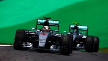 Hamilton y Rosberg luchar&aacute;n por la pole en Interlagos
