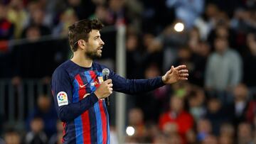 BARCELONA, 05/11/2022.- El defensa del Barcelona Gerad Piqué, al término del encuentro de la decimotercera jornada de LaLiga entre el FC Barcelona y el UD Almería disputado este sábado en el Camp Nou, en Barcelona. EFE/Toni Albir
