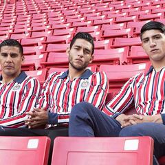 Anuncian números en dorsales de Chivas para el Mundial de Clubes