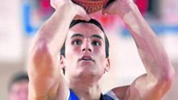 <b>GRAN OPORTUNIDAD. </b>Miguel Molina, en un partido del LEB Bronce.