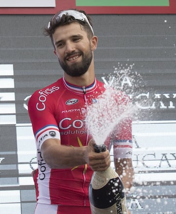 Bouhanni celebra su victoria en la sexta etapa.