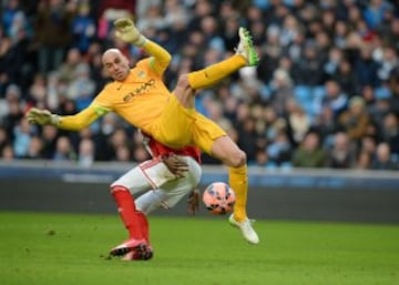 Caballero tuvo un grosero error que le costó el primer gol al City.