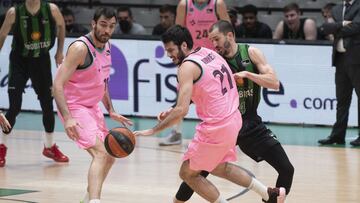 El Barcelona y el Joventut, durante el partido correspondiente a la 24&ordf; jornada de la Liga ACB.