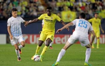 Alfred N'Diaye entre Roberto Rodríguez e Ivan Kecojevic.