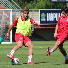 Rodri lucha por mantener el acento leonés de la Cultural