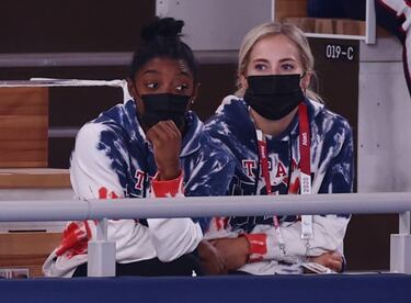 Simone Biles también renuncia a las finales de salto y barras