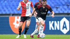 ROTTERDAM - (lr) Oussama Idrissi of Feyenoord, Jon Moncayola Tollar of CA Osasuna during the friendly match between Feyenoord and CA Osasuna at Feyenoord Stadium de Kuip on July 31, 2022 in Rotterdam, Netherlands. ANP | Dutch Height | GERRIT FROM COLOGNE (Photo by ANP via Getty Images)