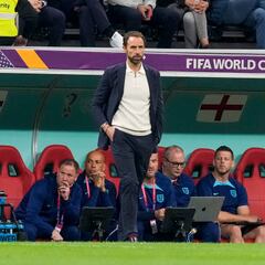 Southgate to stay on with England