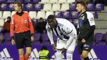 Stiven Plaza no ha tenido suerte en el Real Valladolid y saldrá cedido.