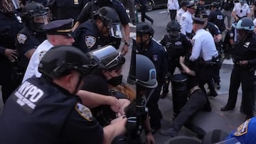 Protesta en contra de las redadas del ICE se torna violenta tras la llegada de la policía