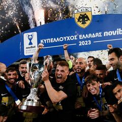 Orbelín Pineda consigue doblete; campeón de la Copa de Grecia con AEK Atenas