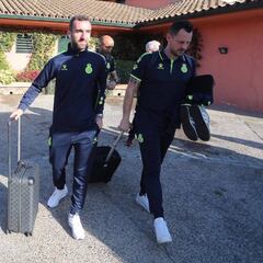 La plantilla llega a Navata con ánimos contrariados