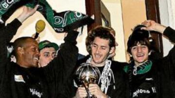 <b>EL ANFITRIÓN. </b>Rudy llevó la voz cantante en el balcón del Ayuntamiento de Badalona a las 19:15.