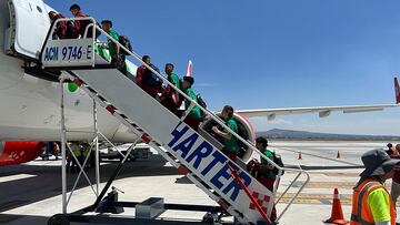 Jugadores de la Selección Mexicana viajan a Suriname para jugar la Concacaf Nations League.