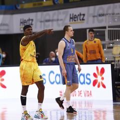 Épica, victoria y liderato para el Gran Canaria