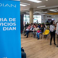 Cómo saber si me sale a devolver en la declaración de renta Dian