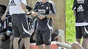 Los jugadores acusan las palizas físicas.