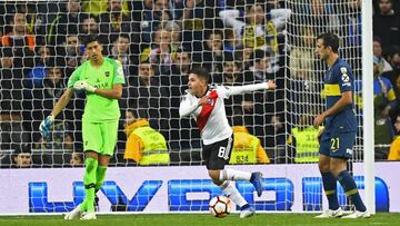 Juan Fernando Quintero celebra su gol ante Boca Juniors