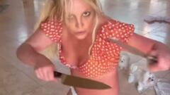 El inquietante baile de Britney Spears con dos cuchillos que es trending topic