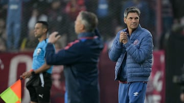 Mauricio Pellegrino, en un partido de Lanús.
