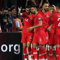 Turquía da la sorpresa contra Francia y ya es líder en solitario