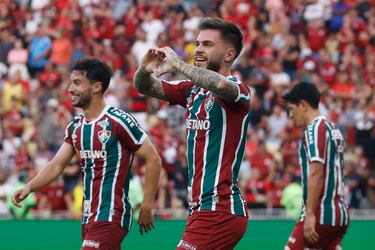 En 2015, el Chelsea creyó haber asignado a un jugador de futuro tras ver su buen rendimiento en el Atlético Paranaense. No obstante, el mediapunta ni llegó a debutar con los ‘blues’. Atravesó cesiones en Países Bajos, Portugal y Brasil, donde al final se quedó en las filas del Atlético Mineiro. Allí, volvió a salir cedido al Fluminense durante una temporada. Actualmente se encuentra en el Gremio.