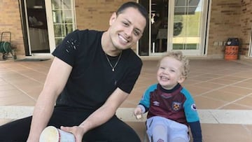 'Chicharito' viste del West Ham al hijo de Miguel Layún