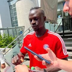 Mané toma Múnich, donde debería mejorar sus números del Liverpool