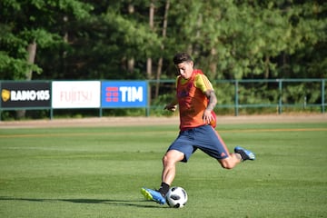 James Rodríguez, uno de los líderes y referentes de la Selección Colombia, adelanta su puesta a punto de cara al Mundial, buscando repetir o mejorar lo hecho en Brasil 2014.