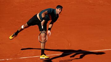 PARIS, FRANCE - JUNE 01: Juan Martin Del Potro of Argentina serves during his mens singles third round match against Jordan Thompson of Australia during Day seven of the 2019 French Open at Roland Garros on June 01, 2019 in Paris, France. (Photo by Adam Pretty/Getty Images)