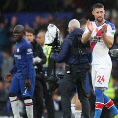 Gary Cahill: “Ver a la gente salvar vidas me hace más humilde”