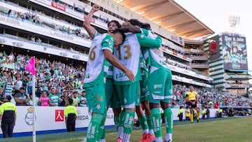 during the 15th round match between Santos and Queretaro as part of the Liga BBVA MX, Torneo Apertura 2025 at TSM Corona Stadium, on October 26, 2025 in Torreon, Coahuila, Mexico.