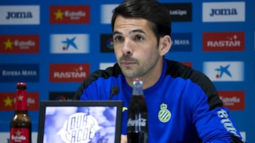 Víctor Sánchez durante una conferencia de prensa.