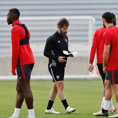 Quique mima a Sergio Ramos