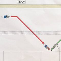 La piruleta salvó a Maverick del impacto con Petrucci en boxes