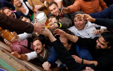 Desde el sábado 17 de septiembre hasta el 3 de octubre se celebrará el Oktoberfest 2022, una de las fiestas más populares mundo. Es la celebración por excelencia de los amantes de la cerveza y la comida bávara.