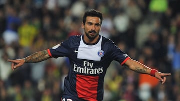Cuatro temporadas estuvo en el PSG hasta que fue tentado por el dinero chino y fich¨® por el Hebei China Fortune.