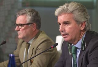 Platas y Guillén siguen en la FEF años después y el Betis calla