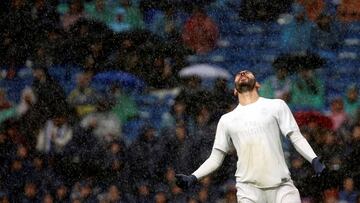 El Bernabéu pitó a Benzema