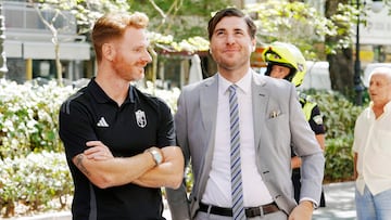 05-09 El Granada CF realiz la tradicional ofrenda a la patrona de la ciudad, la Virgen de las Angustias. En la imagen Guillermo Abascal y Matteo Tognozzi