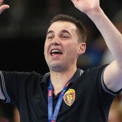 Raúl González entrenará al PSG la próxima temporada