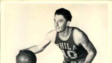 Joe Fulks, alero de los Philadelphia Warriors.