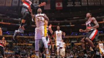 Lillard (30+13) amarga el buen día de Russell (13+9+6)