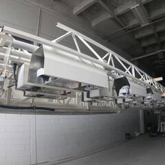 Llegan lámparas para cuidar el césped del estadio de Rayados