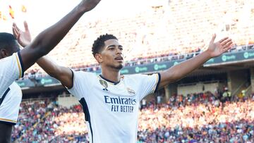 BARCELONA, 28/10/2023.- El delantero inglés del Real Madrid Jude Bellingham celebra su gol, segundo de su equipo, y que da la victoria al conjunto blanco, durante el partido de LaLiga que enfrenta al FC Barcelona y al Real Madrid este sábado en el Estadio Olímpico Lluís Companys de Barcelona. EFE/ Quique Garcia
