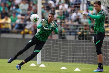 Fotos del entrenamiento de Nacional en el Atanasio Girardot acompañado de su afición.